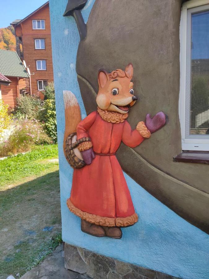 Рукавичка Яремче Екстер'єр фото